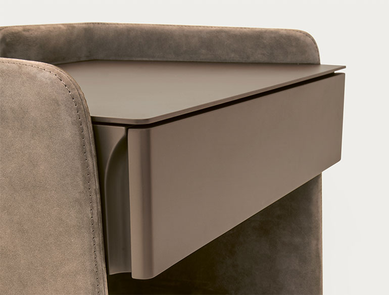 detail of chloe drawer design Emmanuel Gallina for Pianca