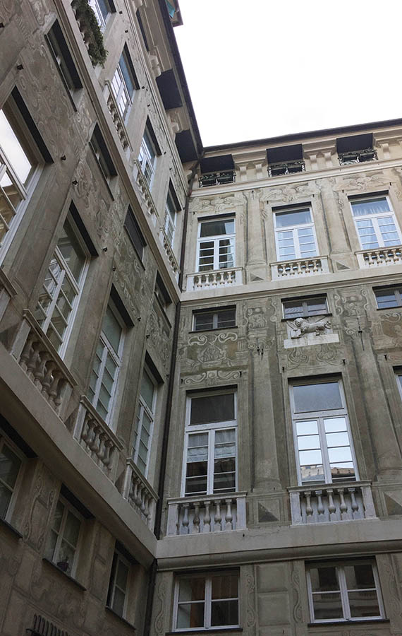 primo monomarca Pianca italiano a Genova