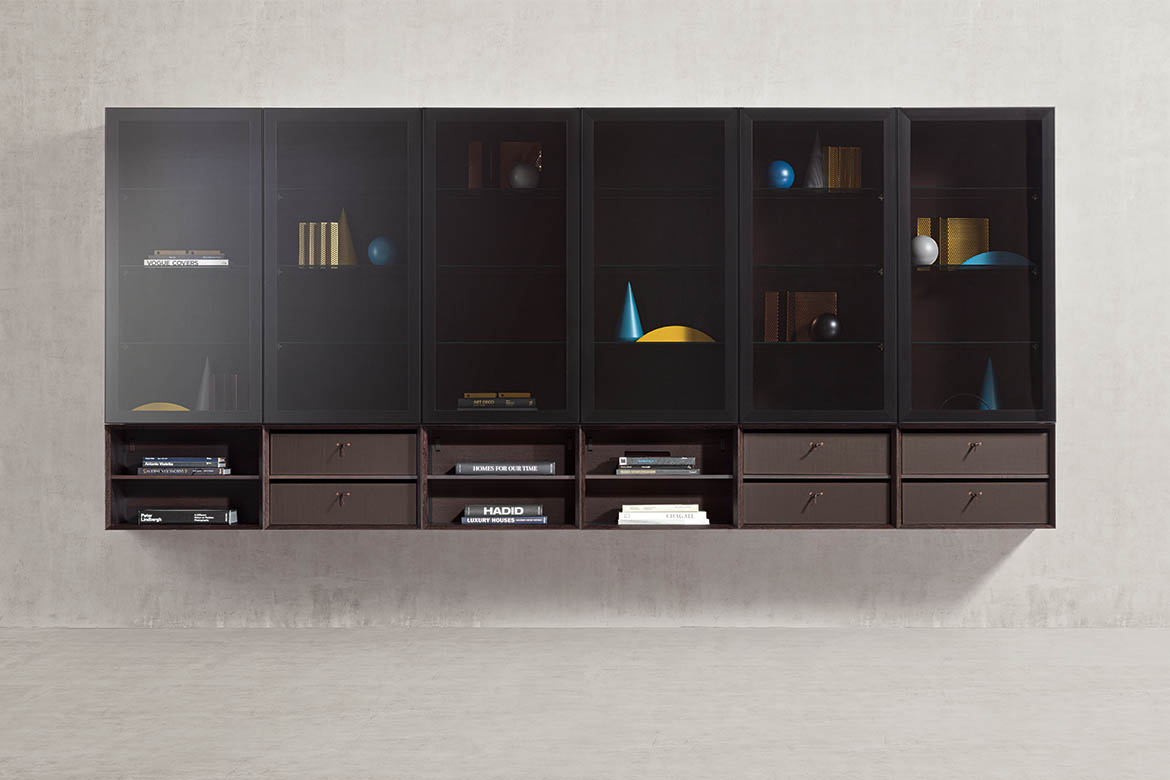 mobile design per soggiorno con porte in vetro