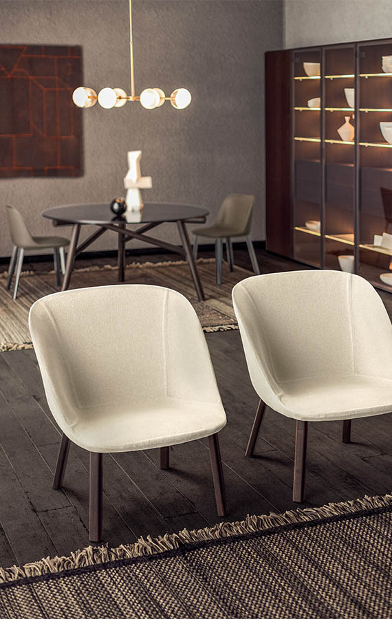 poltrona con gambe in legno massello esse lounge design philippe tabet per pianca