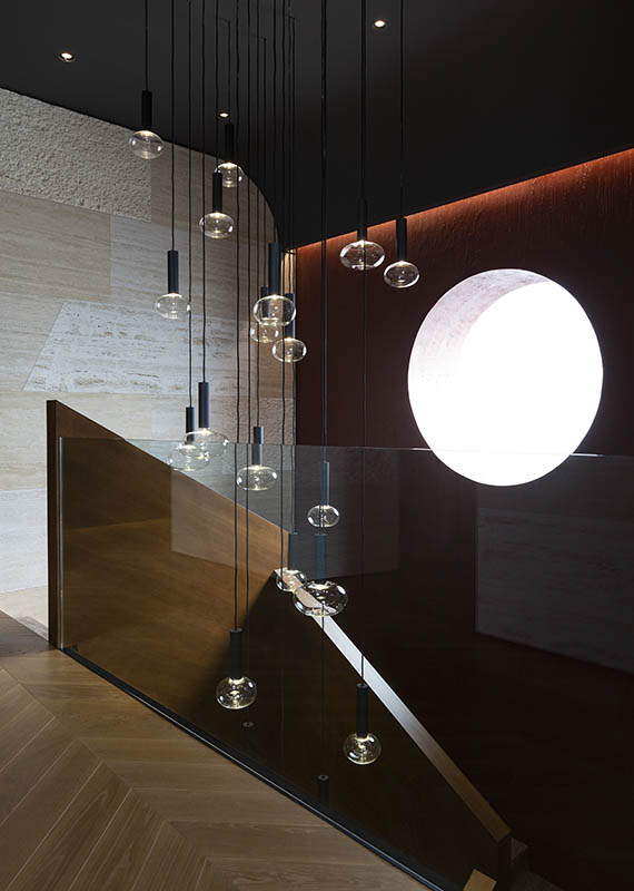 Pianca&Partners_©AlbaDeangelis28big Flexibility, expertise, innovation, craftsmanship and technology: a new contract hub is opening in Milan, promoted by Pianca together with 25 other companies from the furniture and construction supply chain.