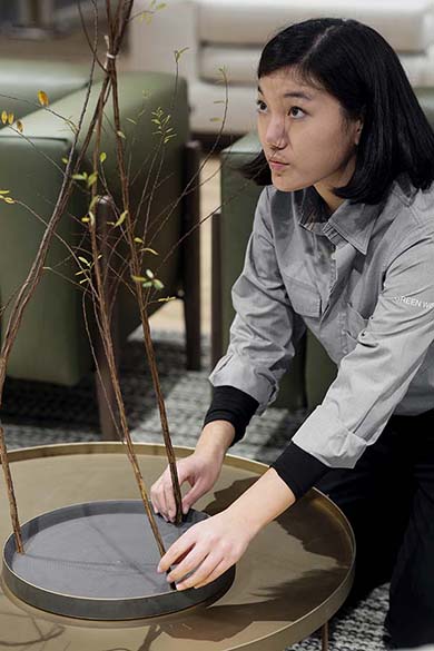 Per il Flagship di Pianca a Green Pea, lo studio giapponese ha definito un allestimento costituito principalmente da composizioni Kukido: un nuovo approccio al design floreale, per promuovere una produzione organica, locale e stagionale del verde.