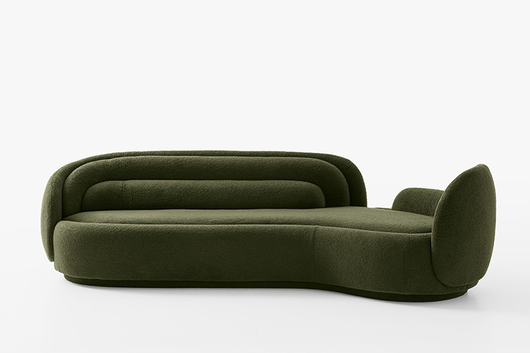 divano con penisola in tessuto verde dalle forme morbide di design moderno Pianca