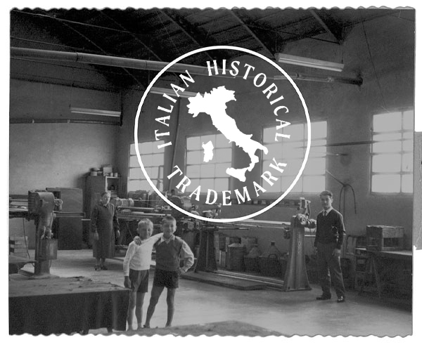 Fabbrica storica Pianca con marchio Italian Historical Trademark, riconoscimento del patrimonio industriale e del Made in Italy.