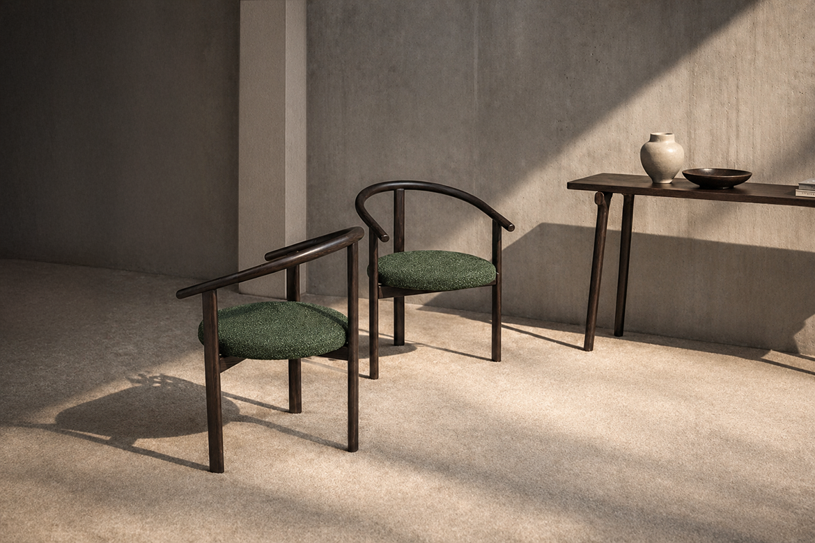 Tea, sedia moderna in legno con seduta rivestita in tessuto